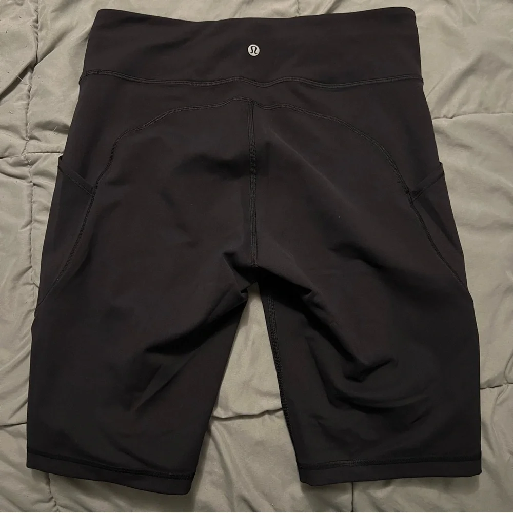Size 10 Lululemon Invigorate High Rise Short 10” Black - Picture 1 of 4